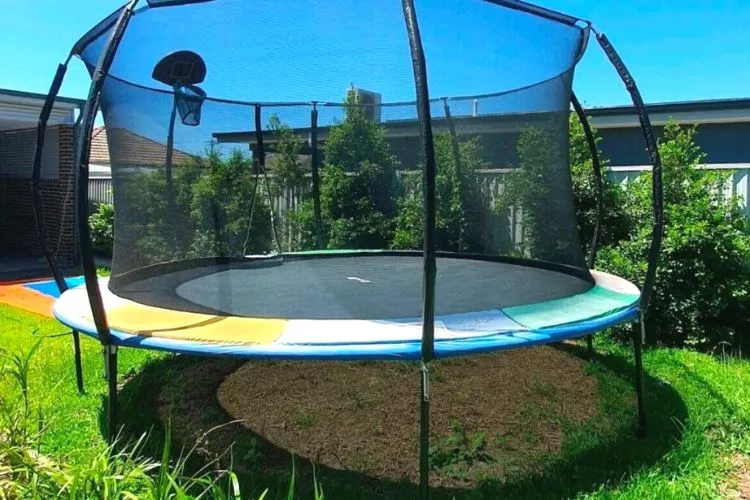 Alternatives to placing a trampoline on concrete