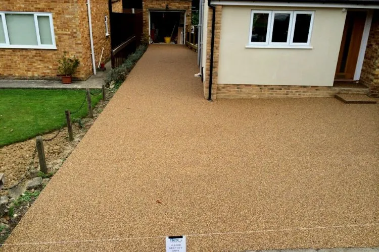 Does a gravel driveway add value