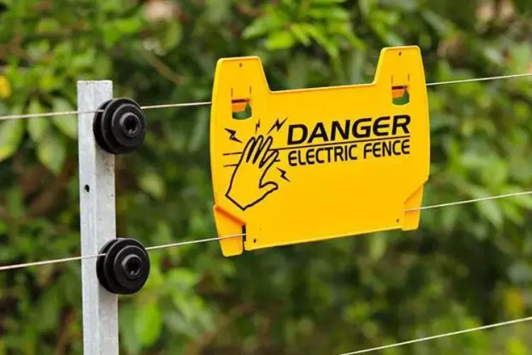 Electric fence safety regulations